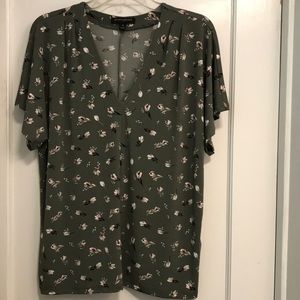 Banana Republic top, olive green print, size M